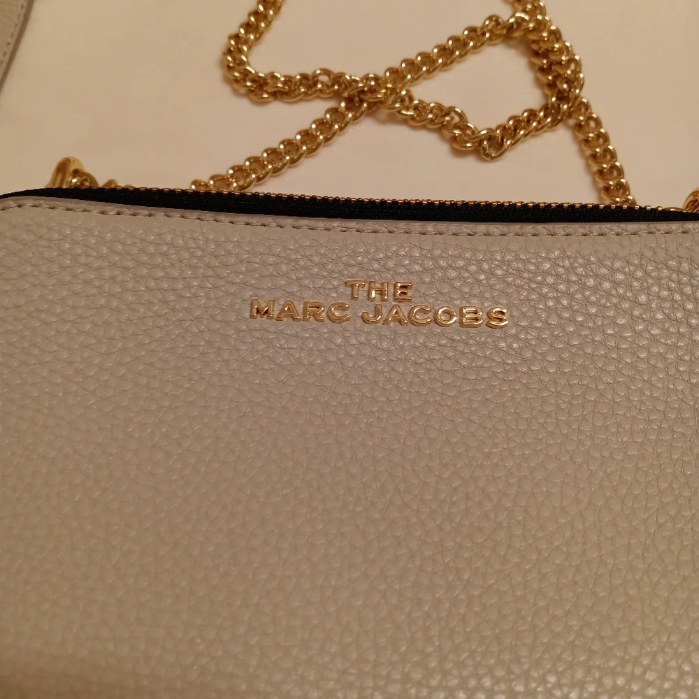 MARC JACOBS Leather Crossbody Bag In Oatmilk - Picture 9 of 13